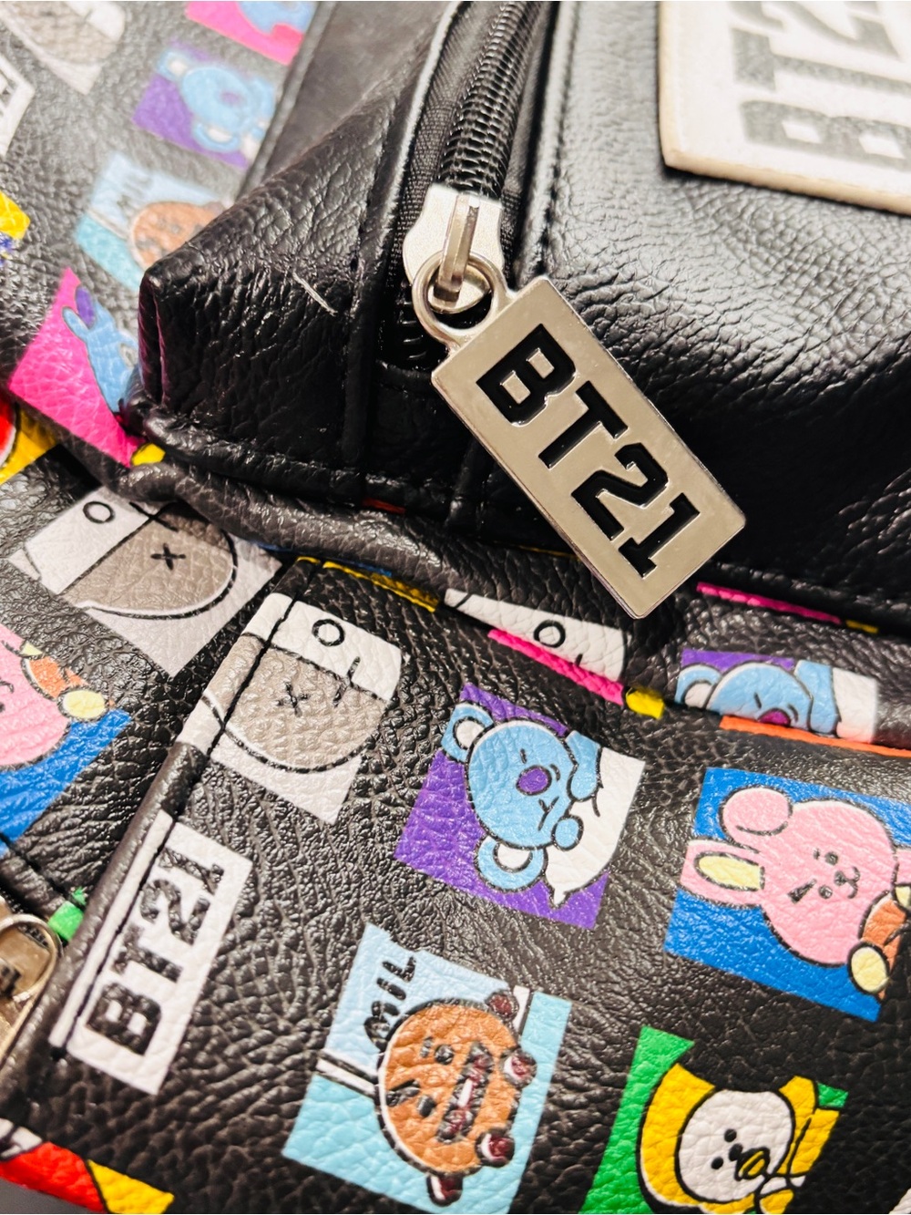 BT21 Mini Backpack Character - Picture 5 of 7